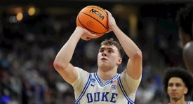 NBA超级巨星杜兰特加盟决策反转，库里队友离队影响球队格局